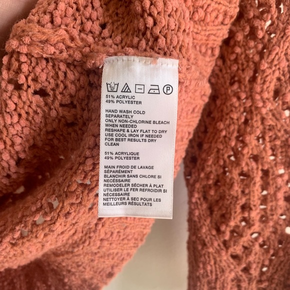 Urban Outfitters Pins & Needles Peach Diamond Knit Crewneck Sweater size Medium - Picture 7 of 7